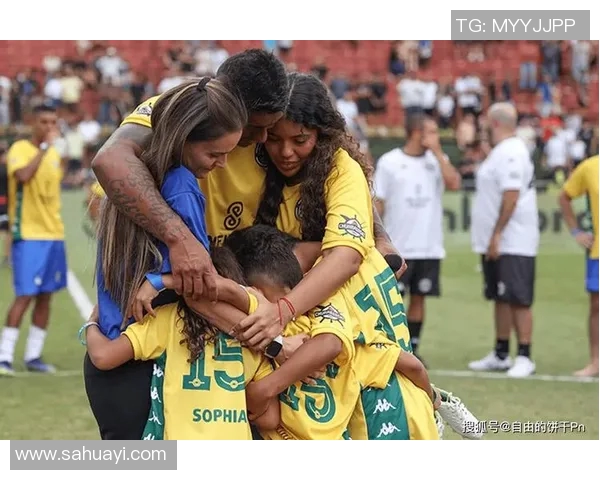 突发!足球八卦宣布将离队,球迷不舍告别 突发!足球八卦宣布将离队,球迷不舍告别